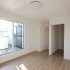 7.5帖あり、ダブルベッドを置いても余裕のあるお部屋。(洋室A)