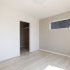 バルコニーからの日差しが暖かいお部屋。(洋室A)