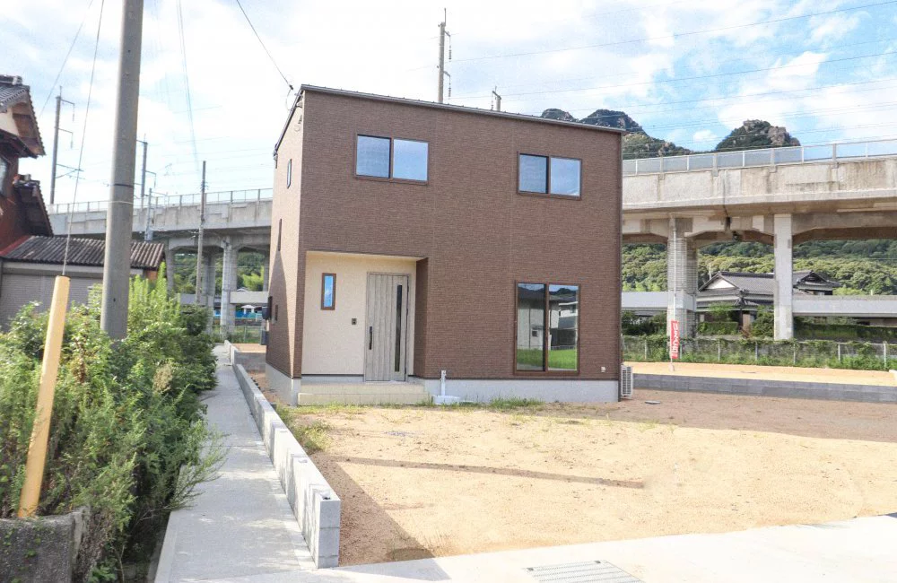 防府市下右田片山 モデルハウス(2階建/3LDK)
