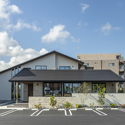 程よい距離感でつながる二世帯住宅(春日井展示場)