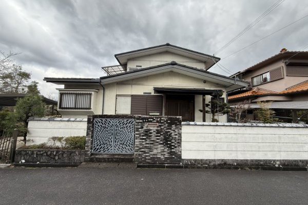 滋賀県湖南市岩根