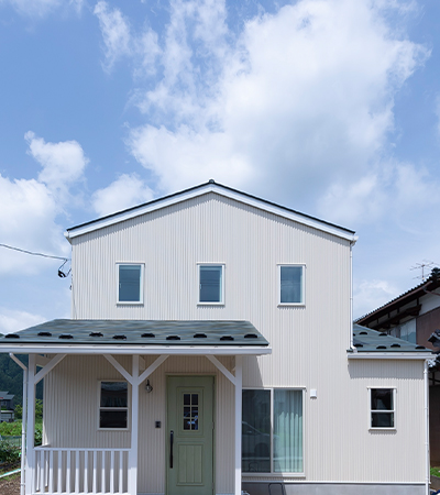 ホワイト×木目の可愛らしいシンプルスタイル