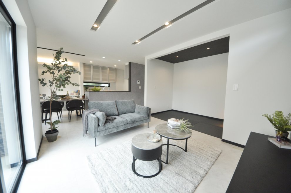 広々、ゆったり使える明るいリビングです。