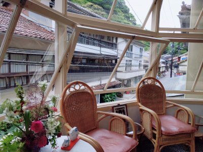 1階で飲み物を購入して2階で休憩♪