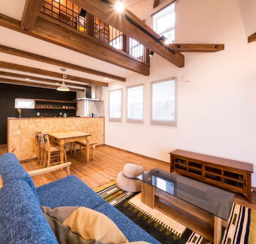 吹き抜けで広々快適なLDK