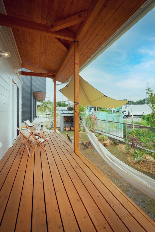 吹き抜けで広々快適なLDK