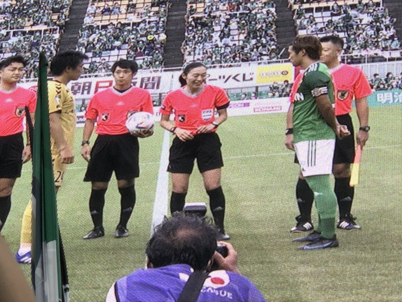 手前のカメラマン当社にて完成写真撮ってくれてる方になります。