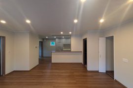 【派手じゃないけど、毎日が心地いい!塗り壁の四角い家】