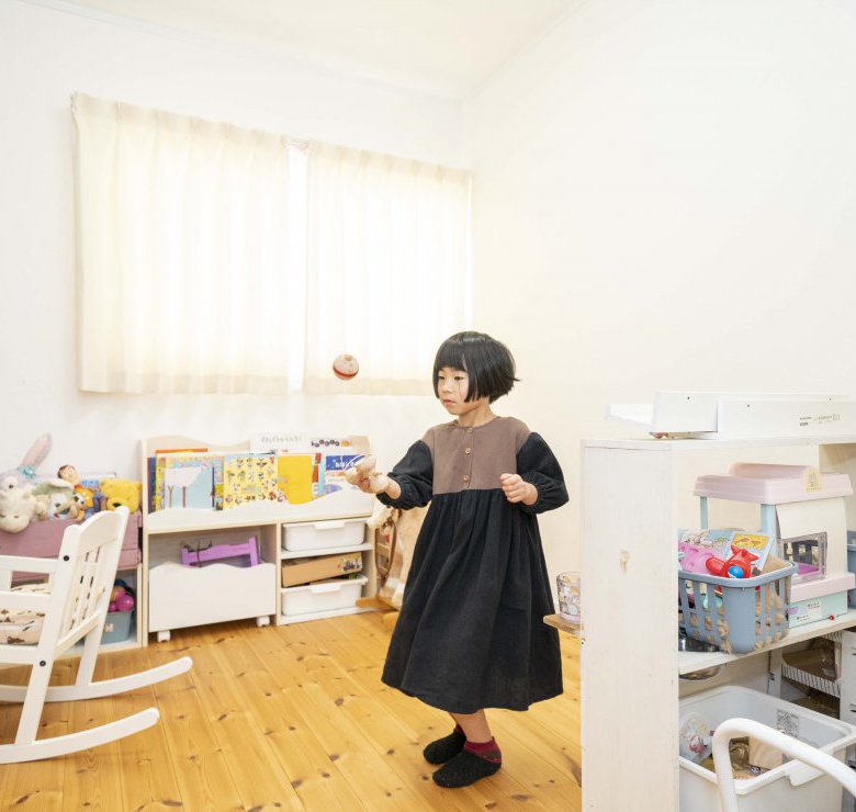 娘3人が元気に過ごせる「子育てアイデアの詰まった」子供部屋
