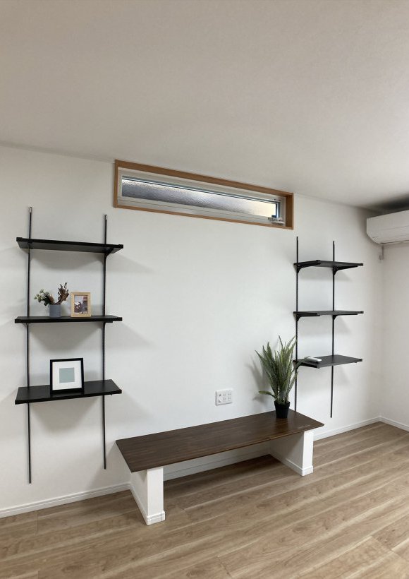 ファミリーキッチンと豊富な収納とこだわりの書斎のある2階建て住宅【長野市】