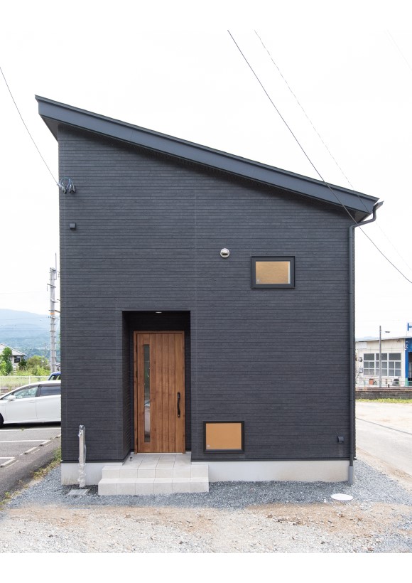 犬と快適に過ごせる明るい平屋【飯田市】