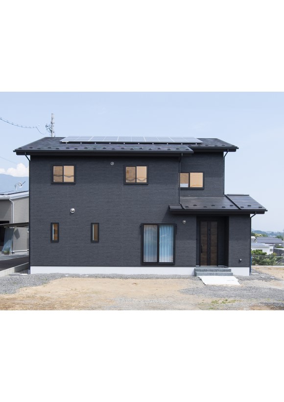 収納たっぷりの広々とした2階建てのお家【松本市】