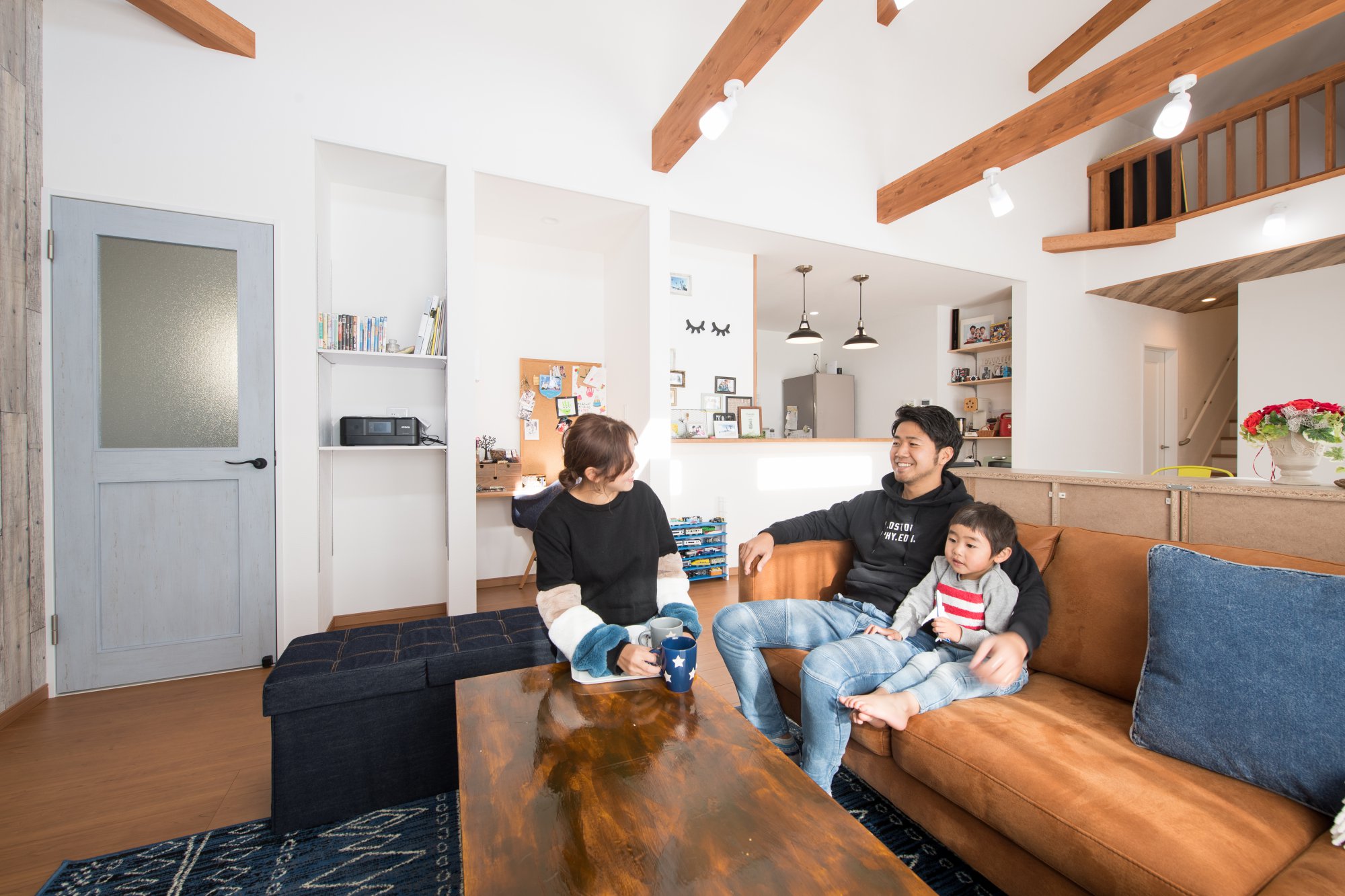 日々の暮らしやすさと快適性を兼ね備えたフラットでスタイリッシュな住まい