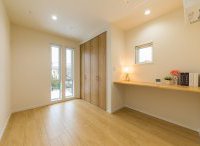 冬の陽だまりを楽しむ。青森で暮らしを豊かにするサンルームのある家