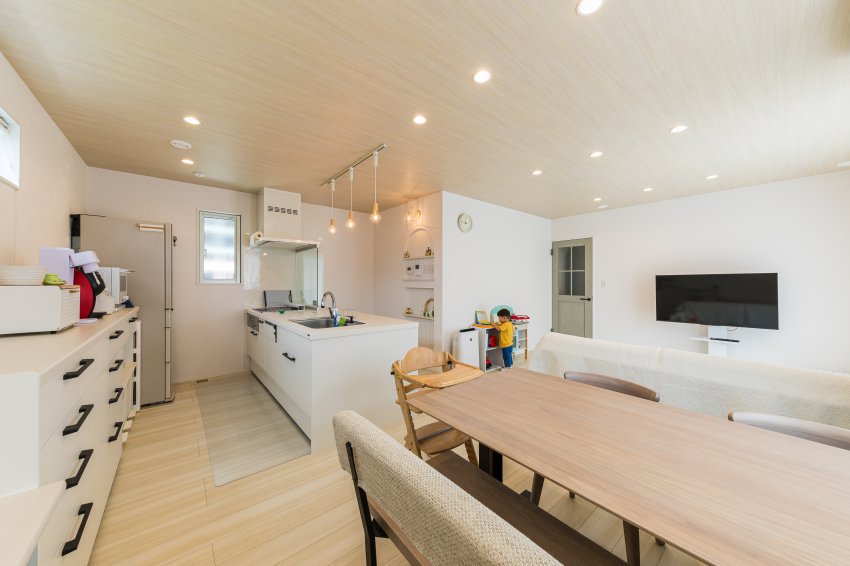 開放感あるリビングとこだわりニッチの家