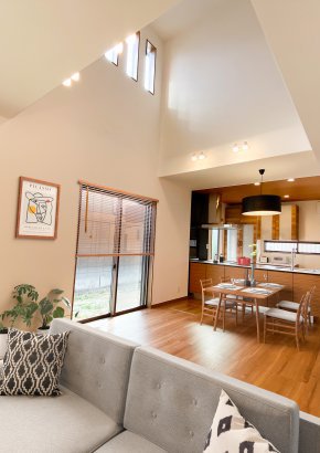 青空リビングのあるリゾートハウス