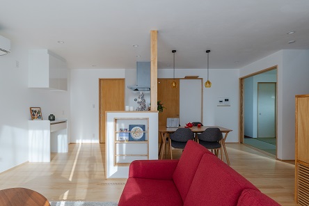 家事楽導線に加えてランドリースペースのある暮らしやすい住まい