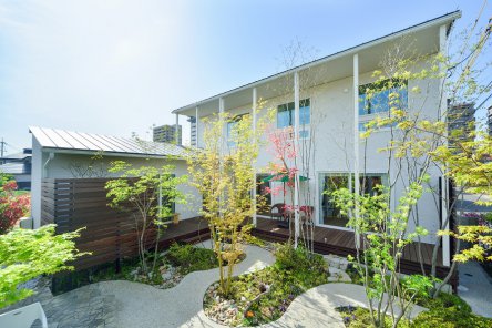 建築家の設計×SANKO高性能 自然と一体に暮らすナチュラルリゾートの住まい