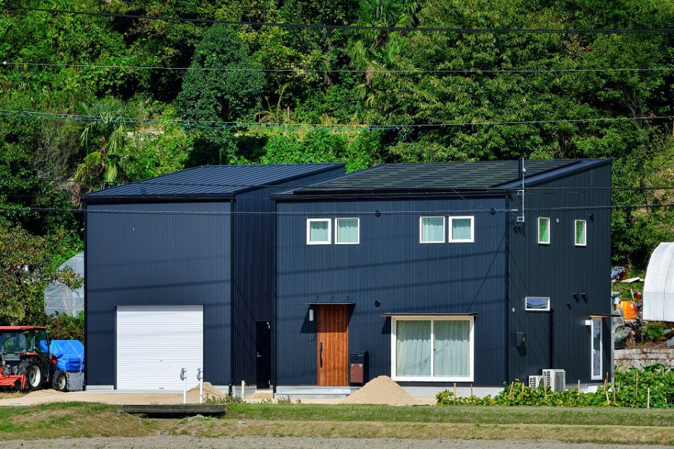 LDKの大きな吹き抜けで開放感のある住まい