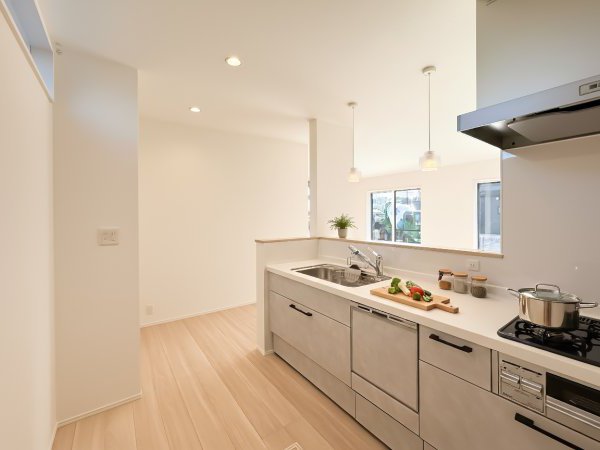 キッチン
※実際の部屋の写真にAIを利用して家具を配置したイメージです。