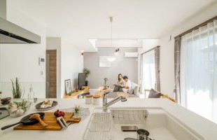 共働き夫婦の為の「デザイン」と「機能性」を両立した温もりのある北欧スタイルの家