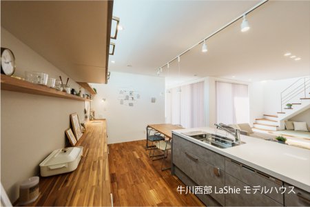 【前田南町モデルハウス】 寝室には畳コーナーを設け、布団を敷いて使えるようにしました。