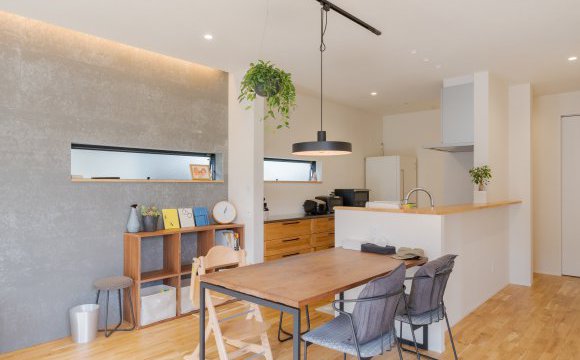 【蒲郡市の注文住宅】味わい深い風合いの素材を追求し、DIYを楽しみながら作ったお家