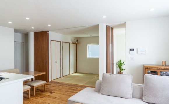 【豊橋市の注文住宅】天然木や植物をふんだんに取り入れたくつろぎのお家