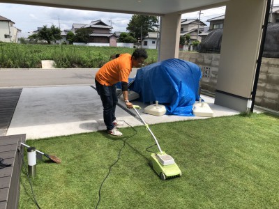 お盆前の芝手入れ ドモシカブログ ドモシカハウス 高松の圧倒的高性能 低価格注文住宅 新築住宅を建てるなら