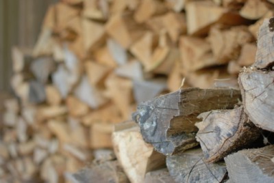 実際の費用はいくら 気になる 薪ストーブ の 導入コストとランニングコスト もっとドモシカを知る ドモシカハウス 高松の圧倒的高性能 低価格注文住宅 新築住宅を建てるなら