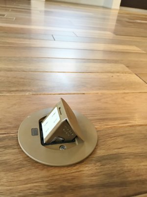 住宅から 不便 をなくすために 新築住宅で計画する コンセント の種類や位置 もっとドモシカを知る ドモシカハウス 高松の圧倒的高性能 低価格注文住宅 新築住宅を建てるなら 住宅から 不便 をなくすために 新築住宅で計画する コンセント の種類や位置 もっとドモシカを知る ドモシカハウス 高松の圧倒的高性能 低価格注文住宅 新築住宅を建てるなら