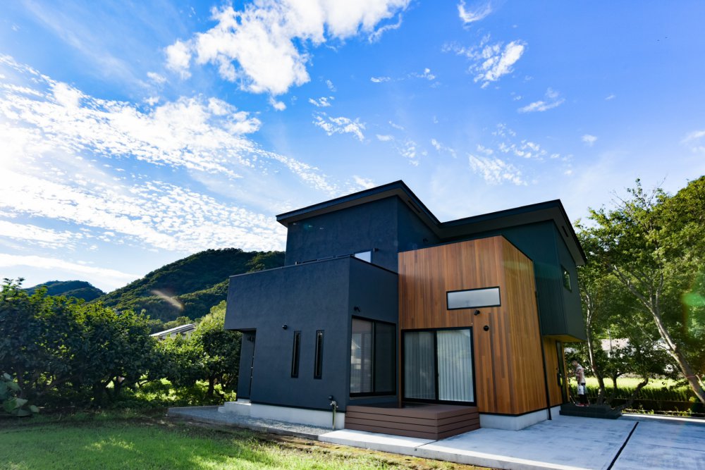 かっこいい家を建てるには 外観デザインや間取りの特徴について解説 山口県のハウスメーカーは いえとち本舗のイエテラス