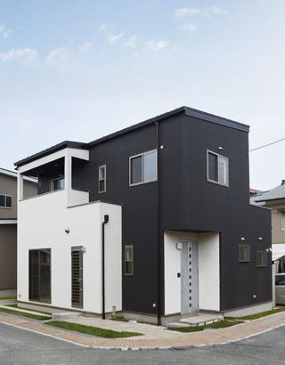 松山市 シックでかっこいいお家