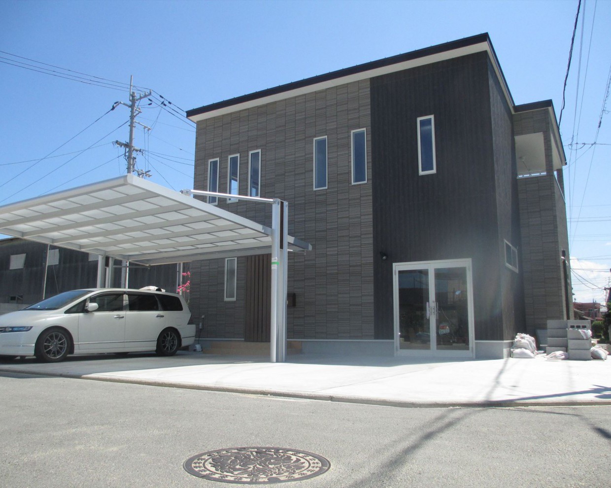 松山市 バイクガレージのあるお家