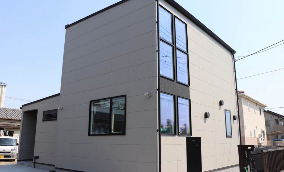 心地よさが広がる吹抜けの家