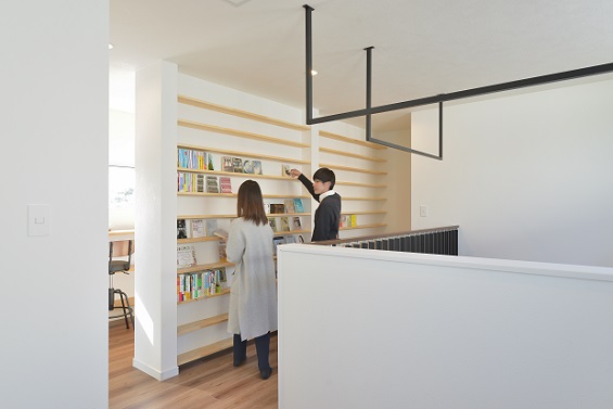 眺めの良い読書スペースのある素敵なお家♪