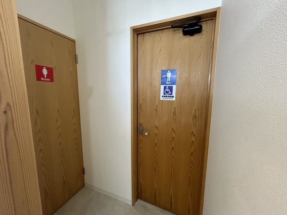 トイレを2つ完備しております。