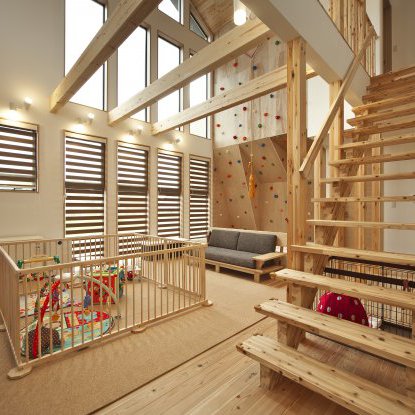 ボルダリングができる大きな吹き抜け空間