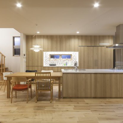 アウトドアリビングを楽しむ家