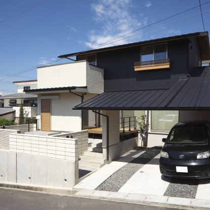 和とシンプルが調和したモダンハウス
