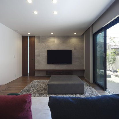 高級リゾートを感じる、オーダーキッチンの住まい