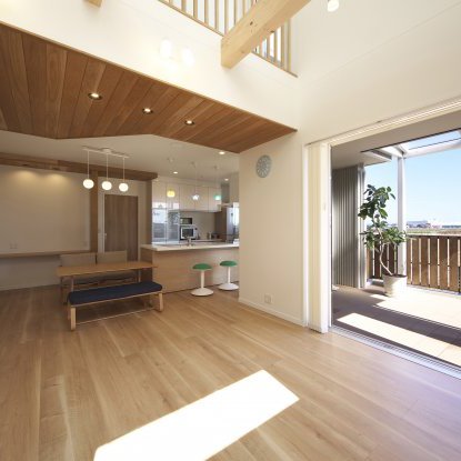 家族で楽しむ吹抜け空間