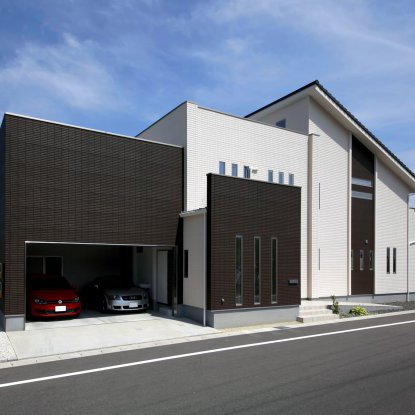 愛車を見守るガレージハウス