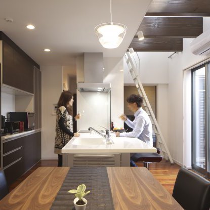 陽と風と共に暮らすワンストーリーハウス