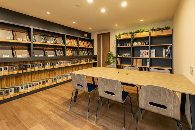 瓦・外装などのデザインやカラーをチェックできます。