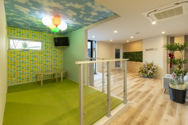 お子様連れでも気兼ねなく相談いただけるよう、授乳室やキッズルームを備えています。