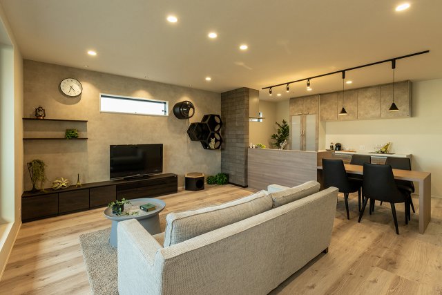 2階にLDKを配置することで、風通しが良くプライバシーも守りやすくなります。開放感がありながらも、落ち着いた空間です。