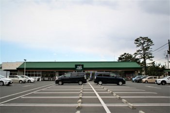 ＦＵＪＩスーパー鶴嶺店