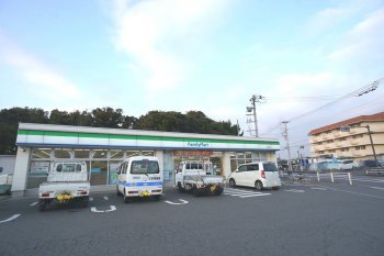 ファミリーマート茅ヶ崎中島店