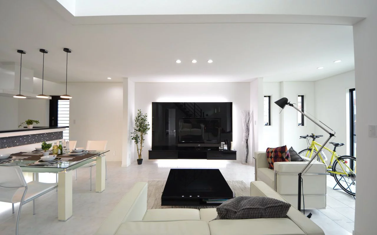 モノトーン調のスタイリッシュモダンハウス Kent Homes モノトーン調のスタイリッシュモダンハウス Kent Homes